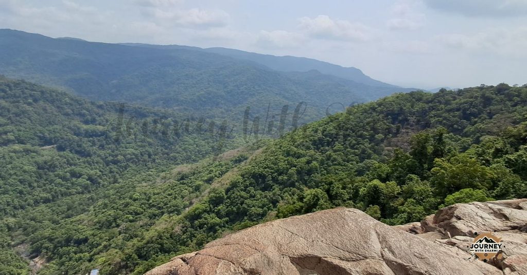 Looking around from the crown of Dudhsagar—where the mist meets the valley and the water begins its massive drop